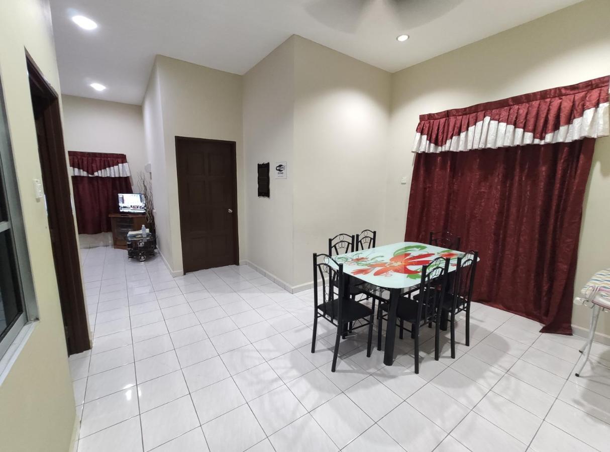 Homestay Selinsing Simpang Ampat Semanggol Exterior foto