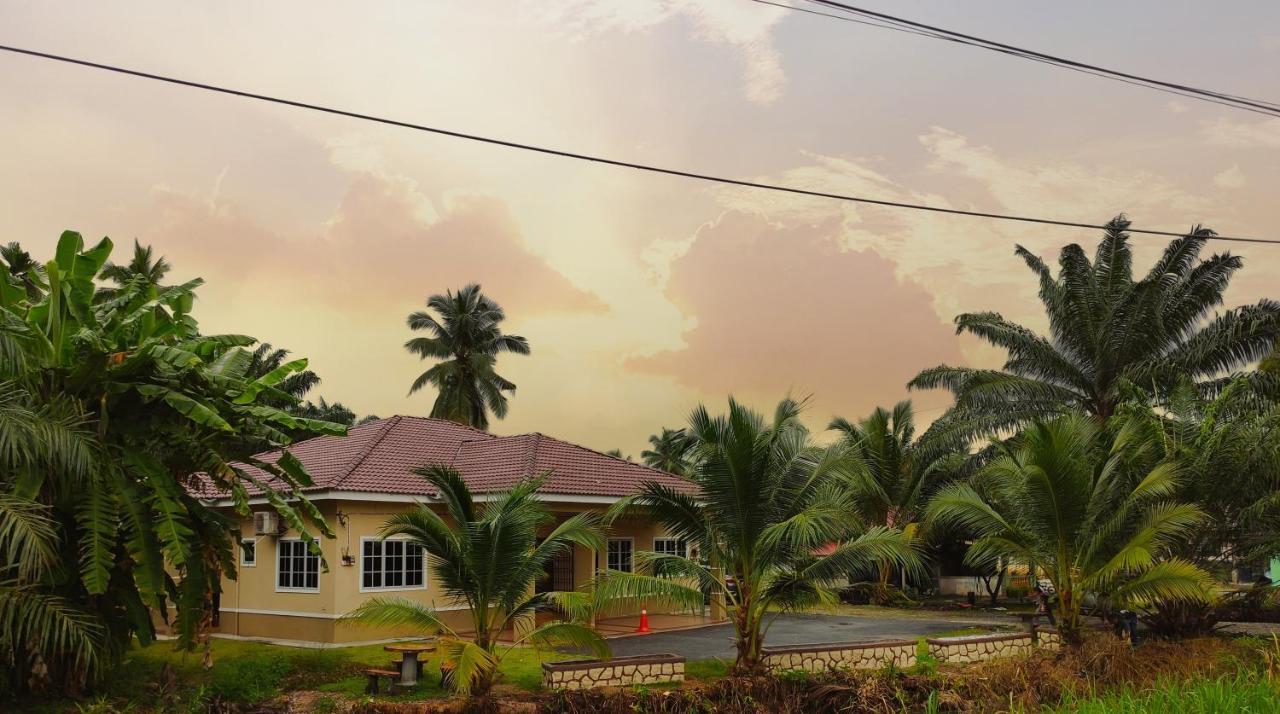 Homestay Selinsing Simpang Ampat Semanggol Exterior foto
