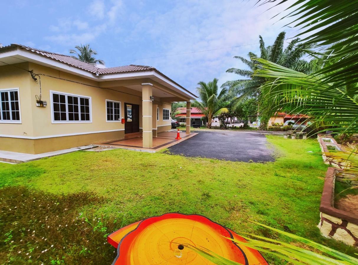 Homestay Selinsing Simpang Ampat Semanggol Exterior foto